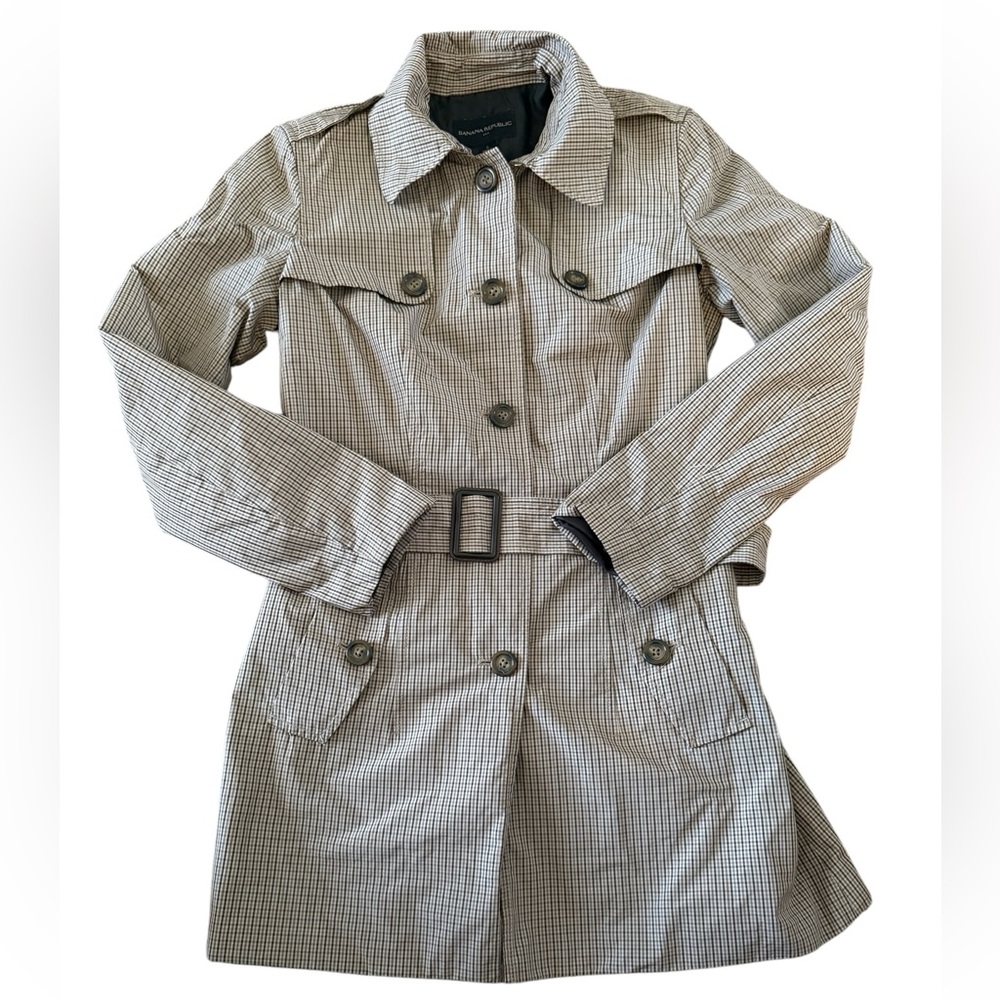 Black and White Classic Trench Coat with Belt